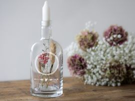 Bottiglia con incisione