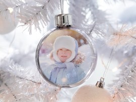 Pallina di natale foto con bambino