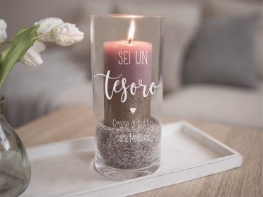 Vaso decorato con candela